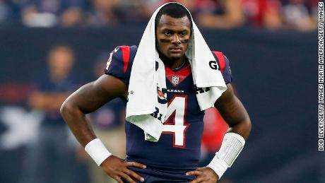 NFL-Star Deshaun Watson sieht sich drei Klagen wegen angeblicher sexueller Übergriffe gegenüber