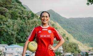 Jaiyah Saelua aus Amerikanisch-Samoa, der erste Transgender-Spieler, der in einer WM-Qualifikation für Männer auftrat, ist in der Dokumentation Next Goal Wins zu sehen.