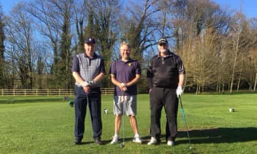 Darren Pigford (Mitte) mit seinen Freunden im Blankney Golf Club in Lincoln.