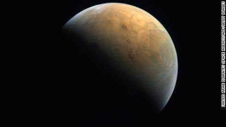 Die Hope Probe Mars-Mission der VAE sendet ihr erstes Bild des roten Planeten zurück