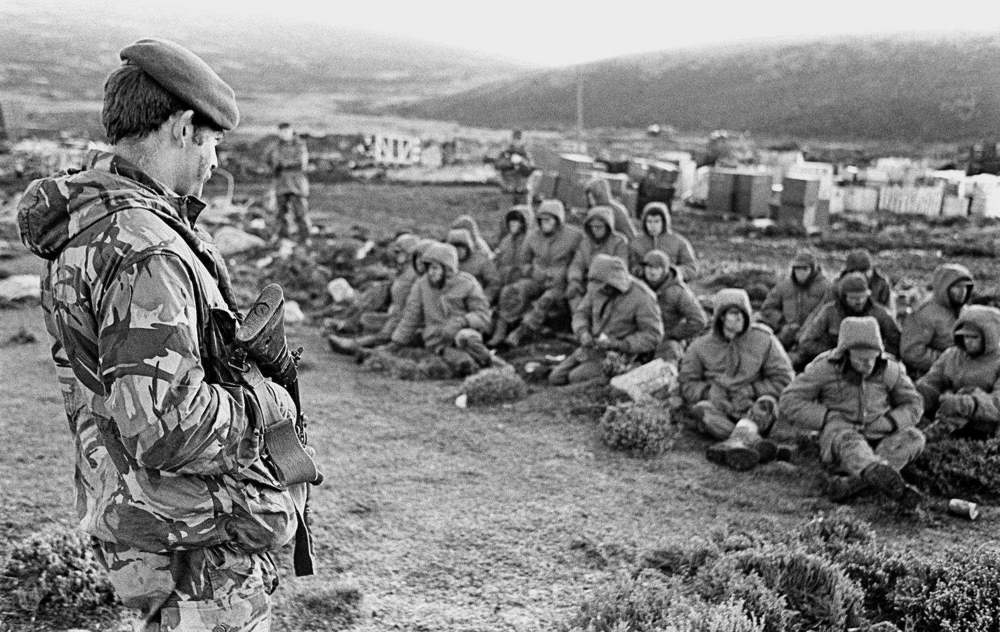 Argentinische Truppen Soldaten Gefangene Falklandkrieg