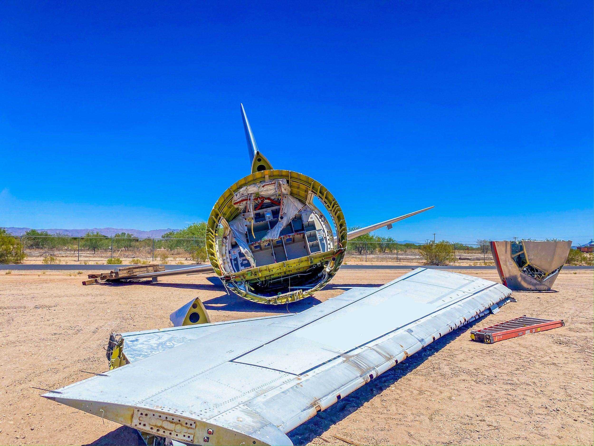 Ein Flugzeug in Rekultivierung Pinal Airpark in Marana, Arizona - Pinal Airpark Tour 2021