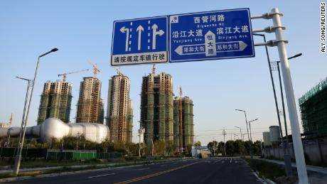 Wohngebäude im Bau in der Evergrande Cultural Tourism City, einem von der Evergrande Group entwickelten Projekt in Suzhou, Provinz Jiangsu, China, am 23. September 2021.