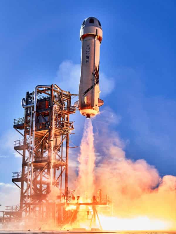 Die New Shepard-Rakete von Blue Origin startet am Mittwoch in der Nähe von Van Horn, Texas.
