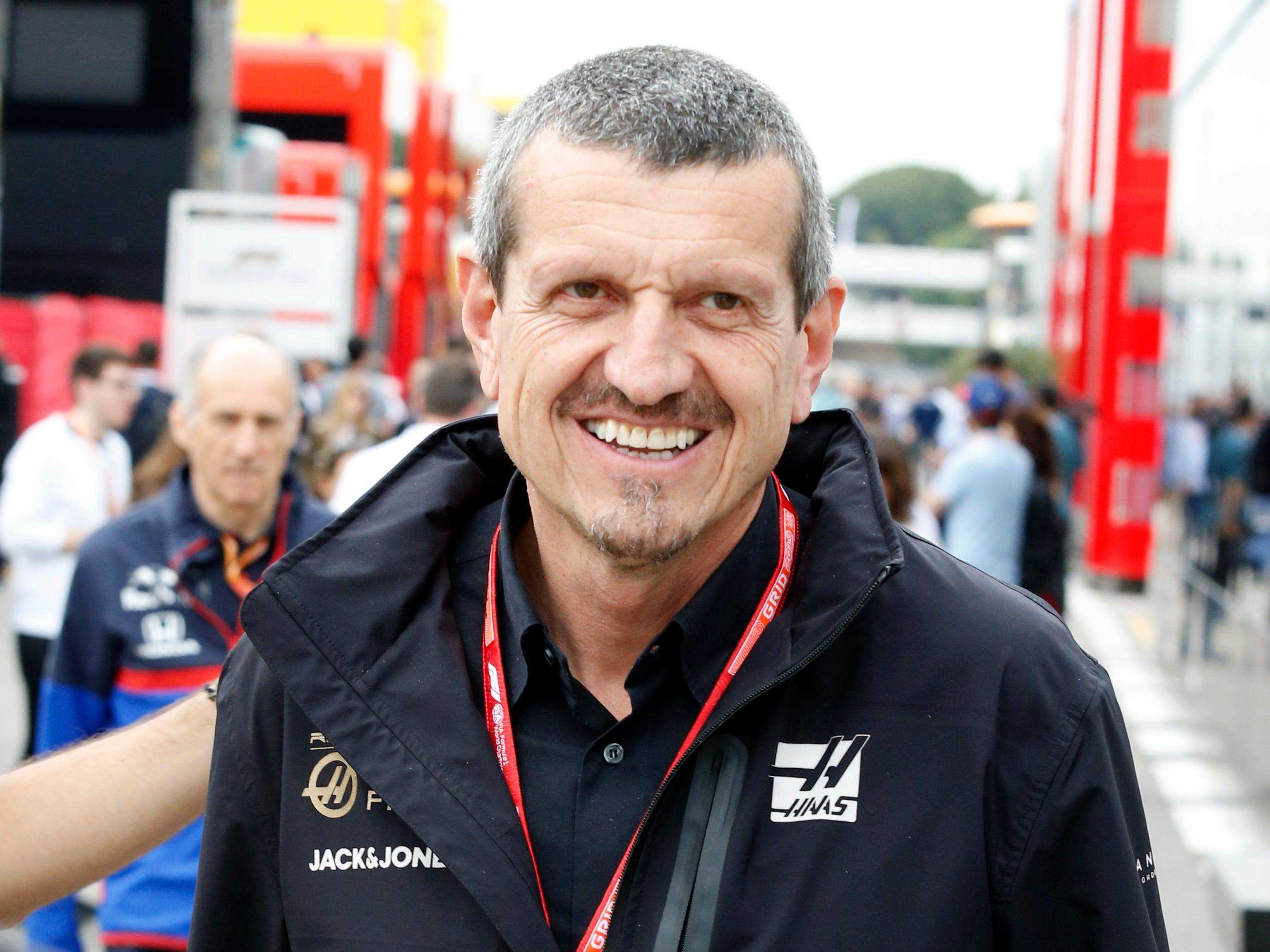 Haas F1 Teamchef Günther Steiner im Fahrerlager beim F1 Grand Prix von Spanien