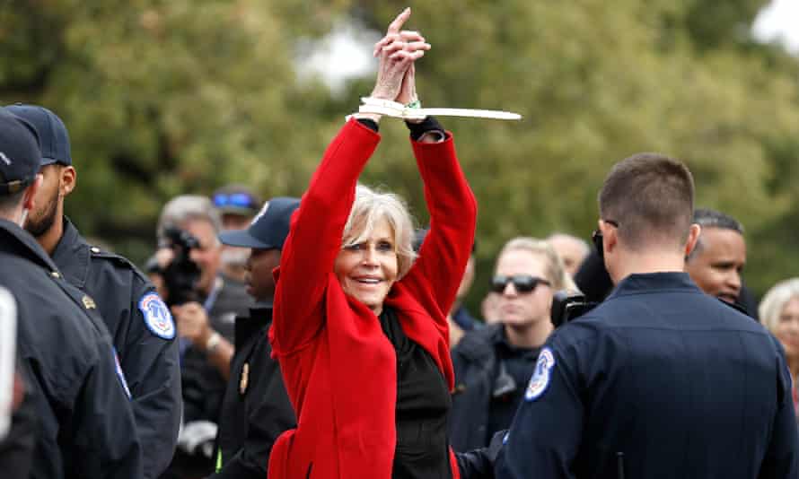 Fonda wird während eines Klimaprotestes in Washington DC festgenommen