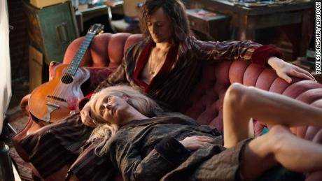 Tom Hiddleston und Tilda Swinton machen in "Only Lovers Left Alive" viel herum und grübeln über ihre Existenz. 
