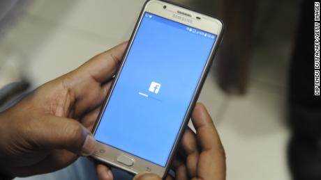 Die verschiedenen Plattformen von Facebook haben in Indien monatlich mehr als 400 Millionen Nutzer.