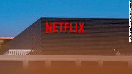 Netflix hat einen Mitarbeiter gefeuert, der Informationen über Dave Chappelles Special durchgesickert hat