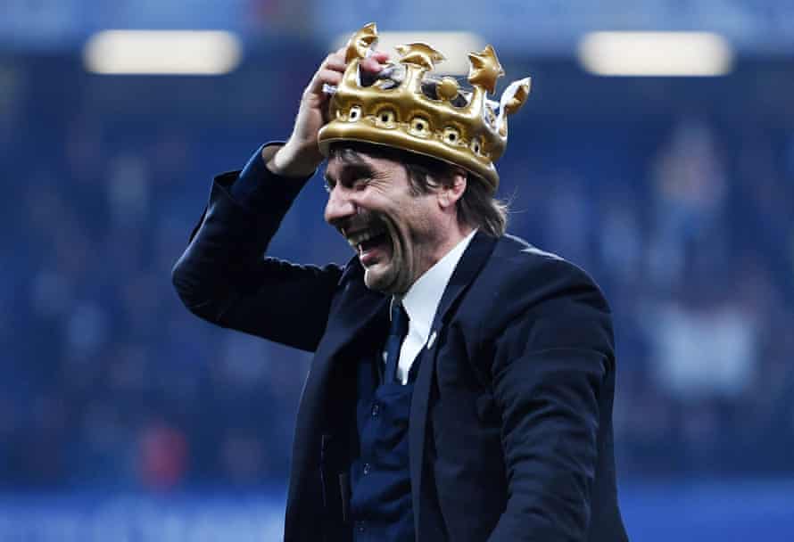 Antonio Conte genießt es, 2017 mit Chelsea die Premier League zu gewinnen.