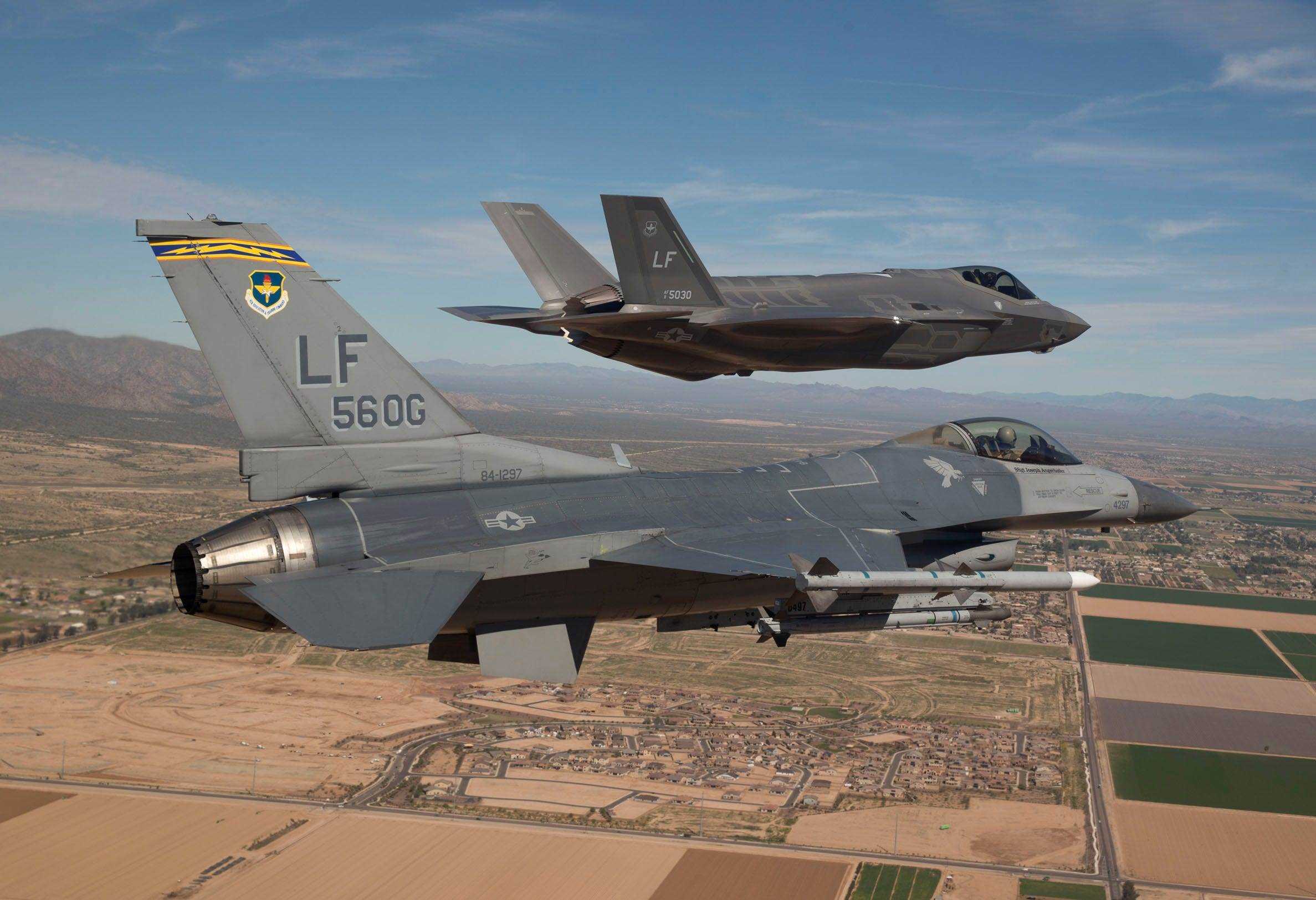 F-35 und F-16