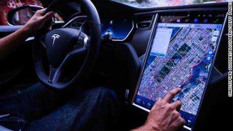 Teslas "vollständiges Selbstfahren"  macht den Datenschutz von Reisevideos zurück