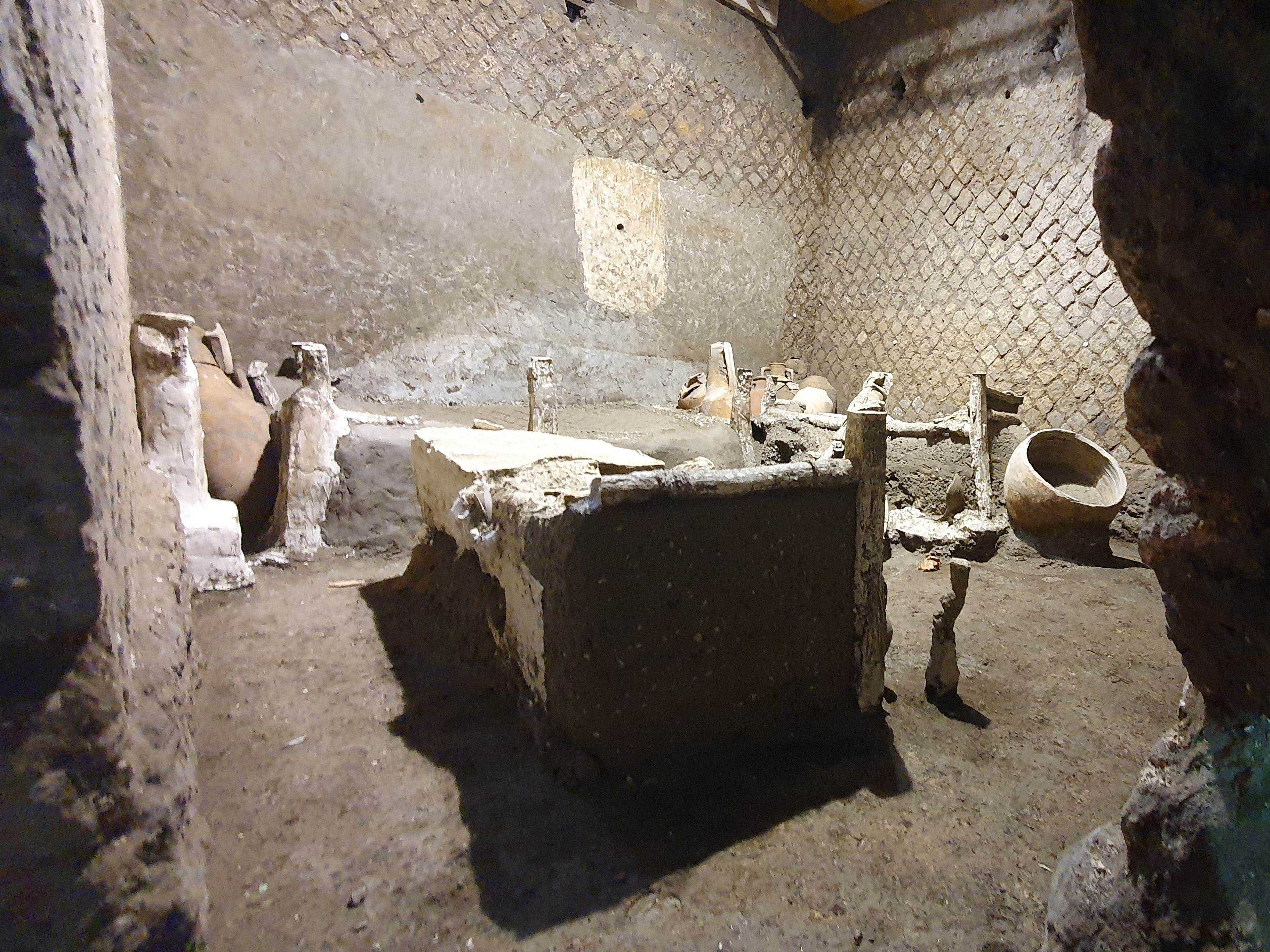 Bei einer Ausgrabung in der Nähe der antiken römischen Stadt Pompeji, die 79 n. Chr. zerstört wurde, wird ein 