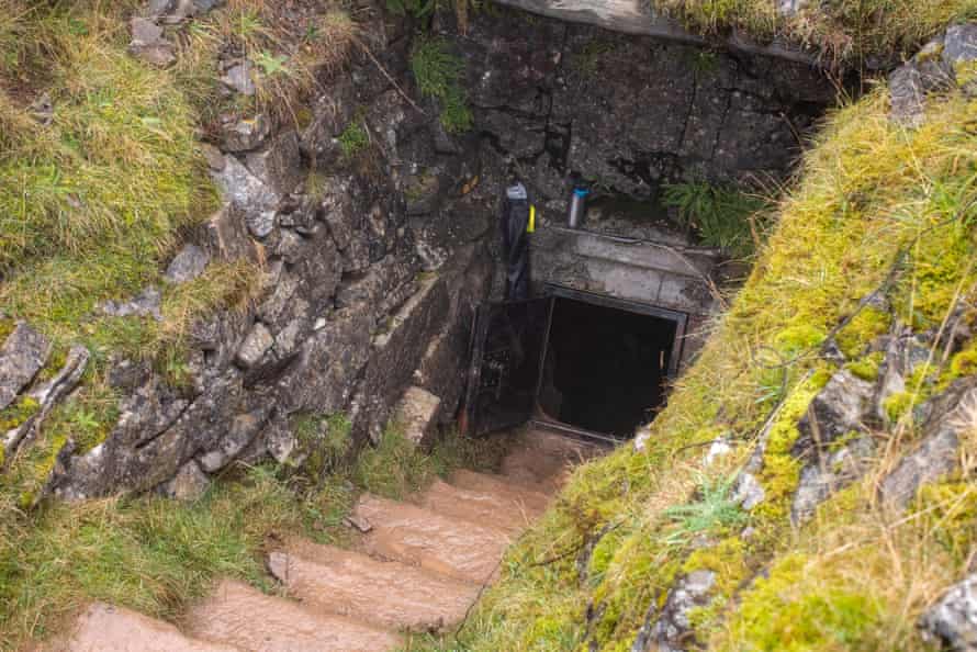 Der Eingang zum Höhlensystem Ogof Ffynnon Ddu.