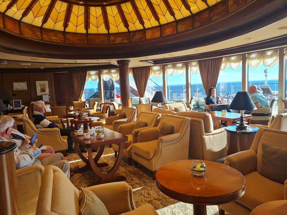 Queens Bar Cunard