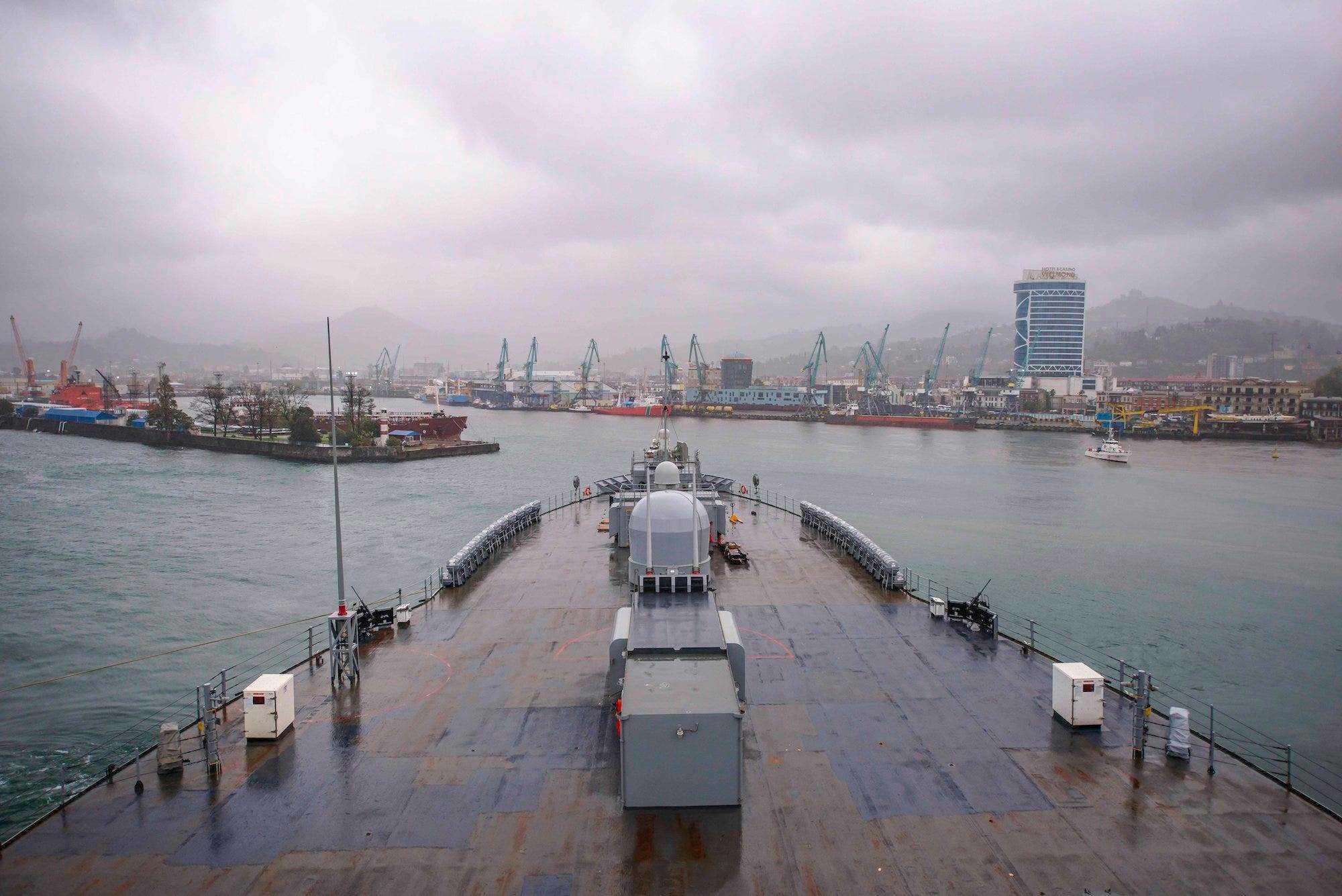 USS Mount Whitney in Batumi Georgia am Schwarzen Meer