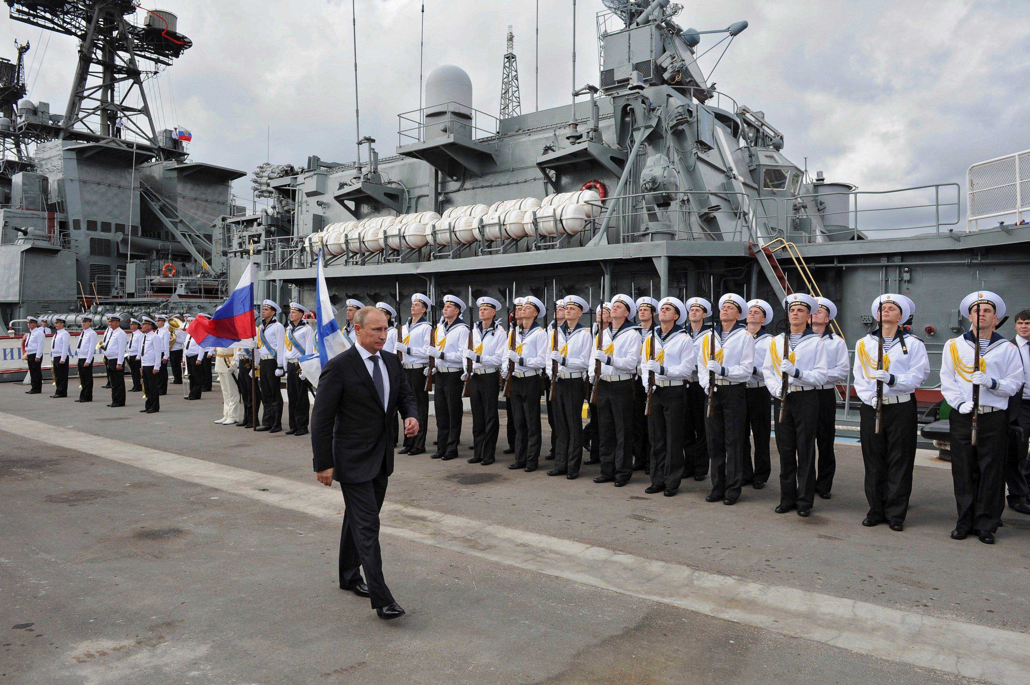 Putin besucht Kriegsschiff Schwarzmeer-Russland