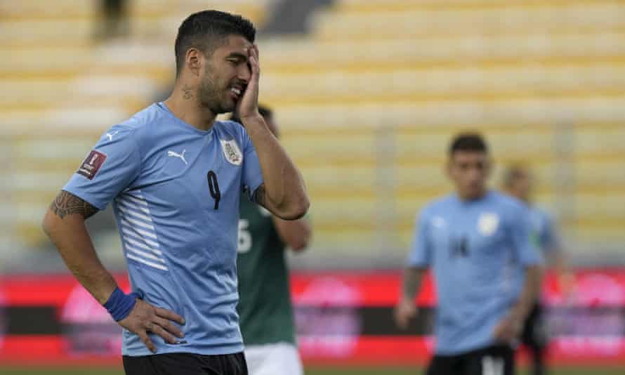 Verzweiflung für Uruguays Luis Suárez während der Niederlage in Bolivien.