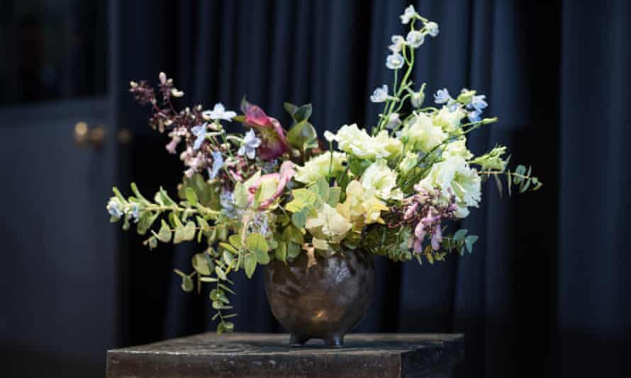 Rhiks Vasenarrangement … 'Ich nehme Blumen und eine neue Sprache mit nach Hause.'