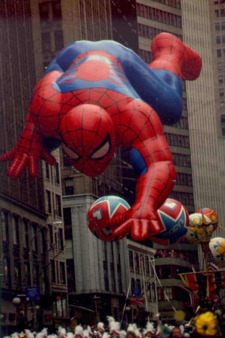 Ein Spider-Man-Ballon bei der Thanksgiving Day Parade von Macy's 1991