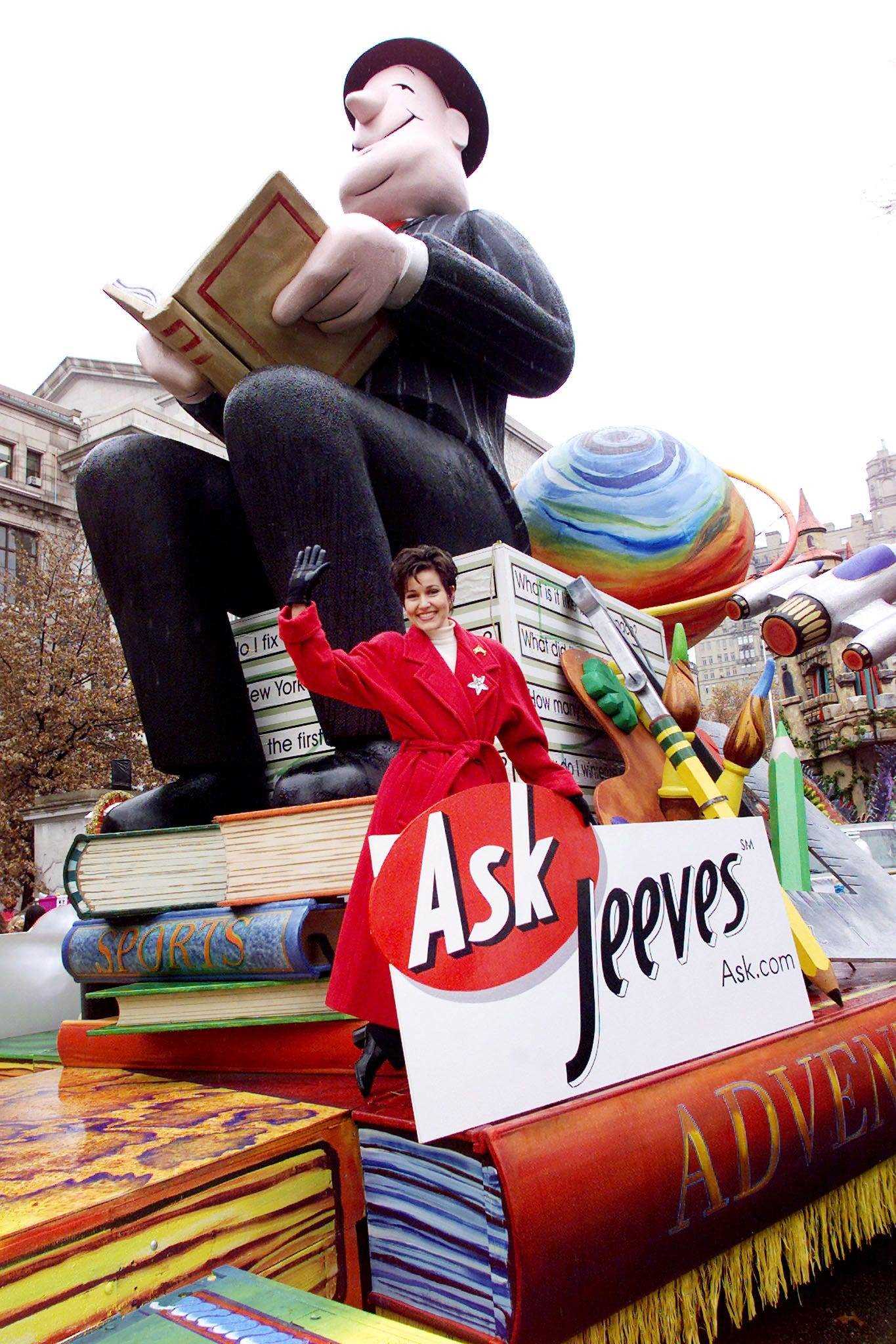 Ein Ask Jeeves-Schwimmer bei der Macy's Thanksgiving Day Parade 1999