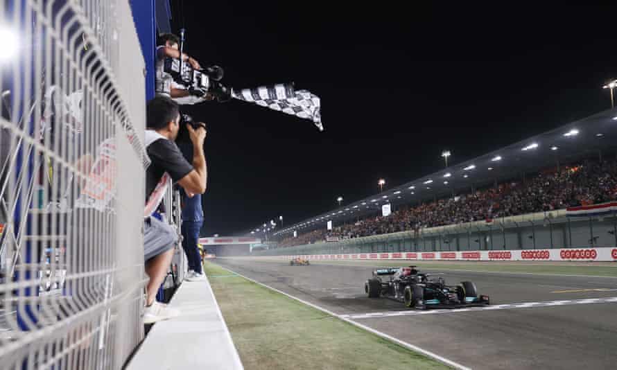 Siege in Katar und Brasilien haben die Chancen von Lewis Hamilton auf den achten WM-Titel verändert.