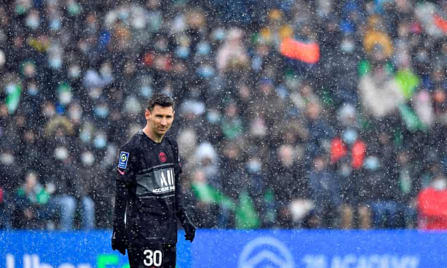 Lionel Messi bereitete alle drei PSG-Tore unter Testbedingungen in Saint-Étienne vor.