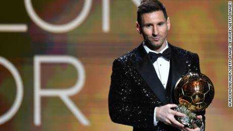 Lionel Messi wurde während einer Zeremonie in Paris mit seiner rekordverdächtigen siebten Ballon D'Or-Auszeichnung ausgezeichnet.
