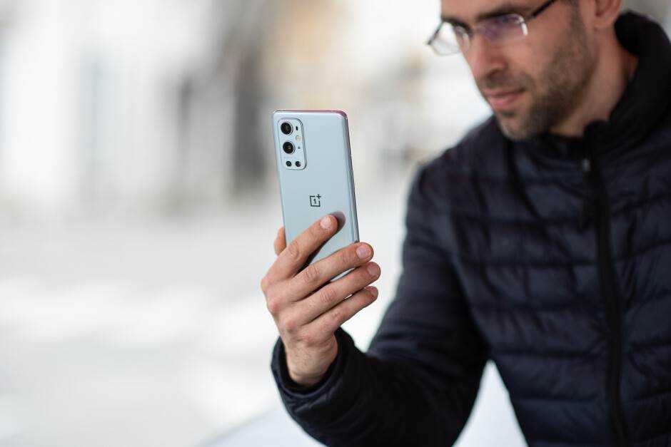 Das OnePlus 9 Pro ist eines der besten Telefone, die Sie im Jahr 2021 kaufen können - Sie können das OnePlus 9 Pro immer noch mit einem großen Rabatt kaufen, aber Sie sollten sich besser beeilen
