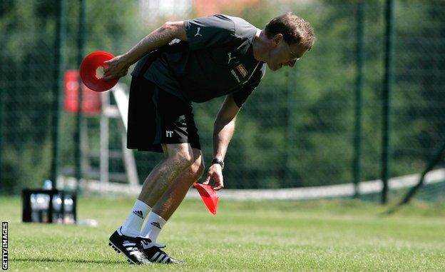 Rangnick, der 2008 als Hoffenheim-Trainer Trainingskegel aufsetzte