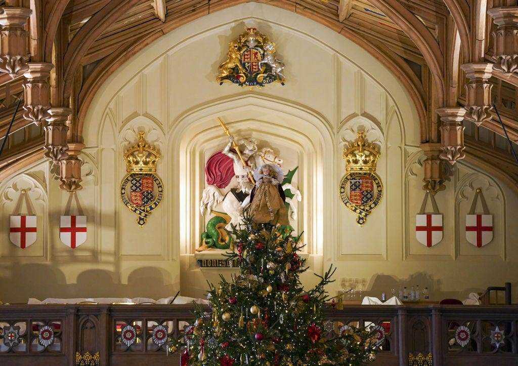 Die Spitze eines Weihnachtsbaums auf Schloss Windsor im Jahr 2021.