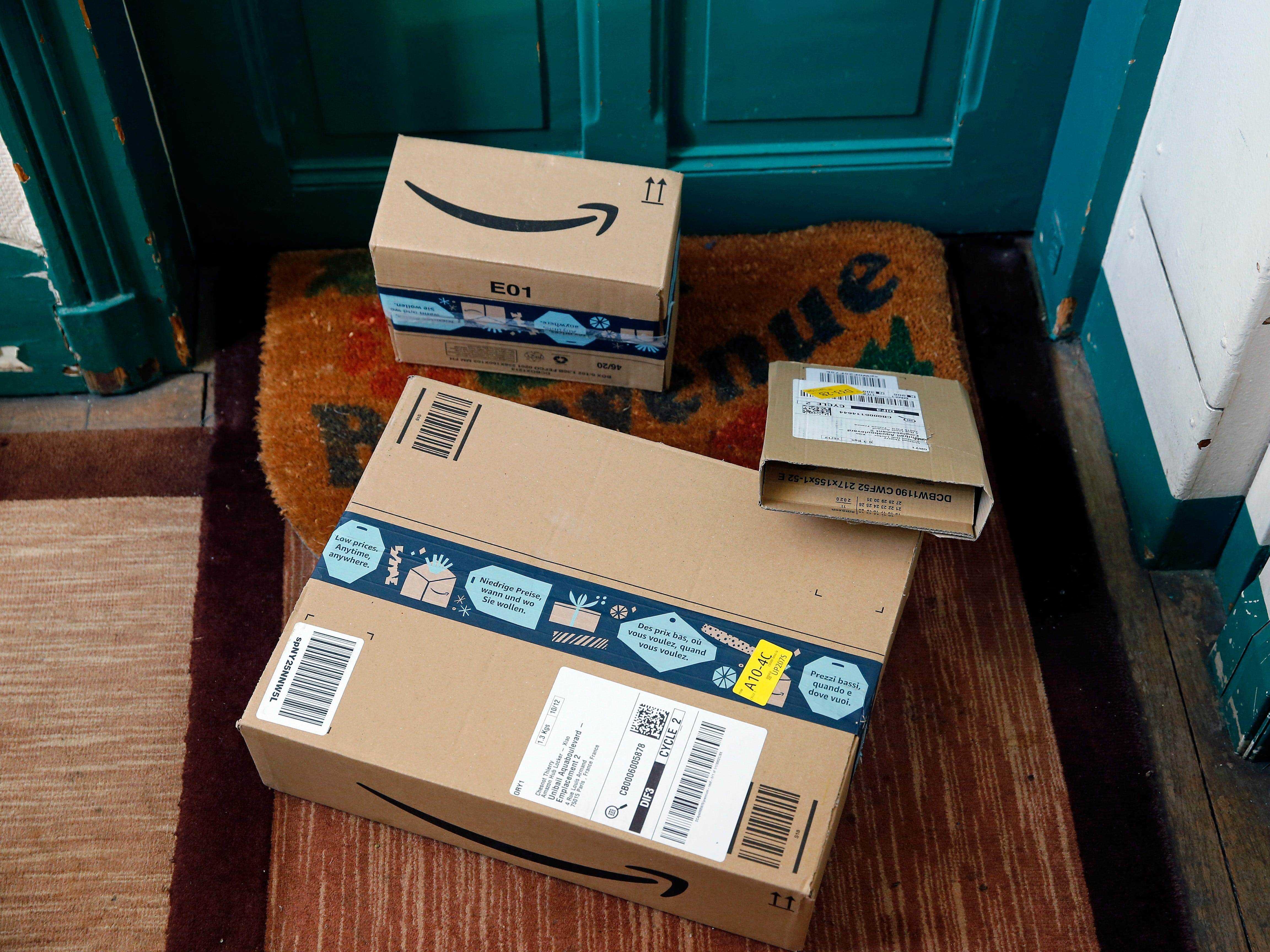 Amazon-Paket vor der Tür