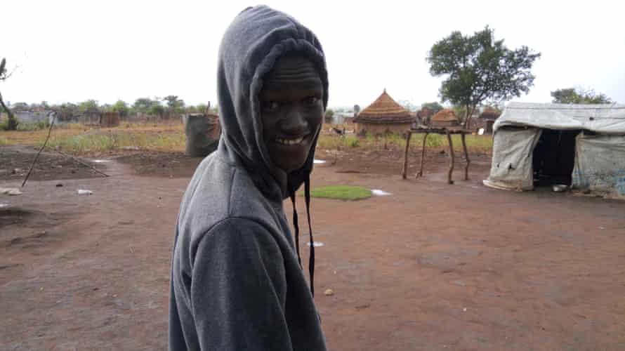 Mayen im Flüchtlingslager im Norden Ugandas, in dem er aufgewachsen ist.
