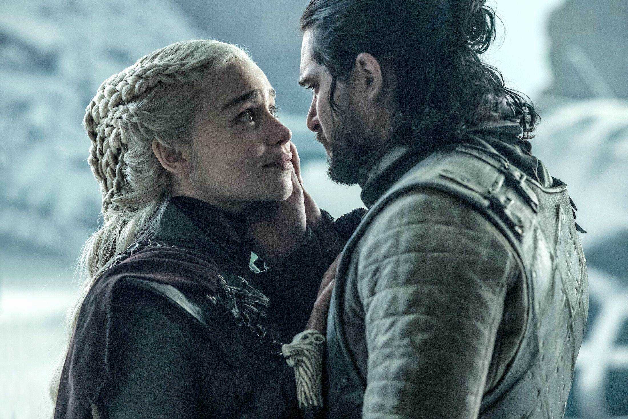 Daenerys Targaryen Emilia Clarke und Jon Snow Kit Harington über Game of Thrones Staffel 8, Folge 6 Das Finale von Iron Throne