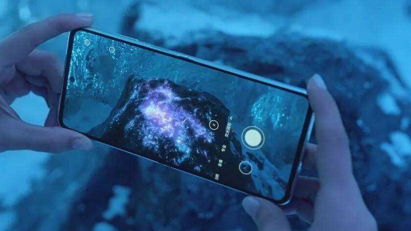 Huawei P50 Pocket startet offiziell mit dem Ziel, das Galaxy Z Flip 3 . auszuschalten
