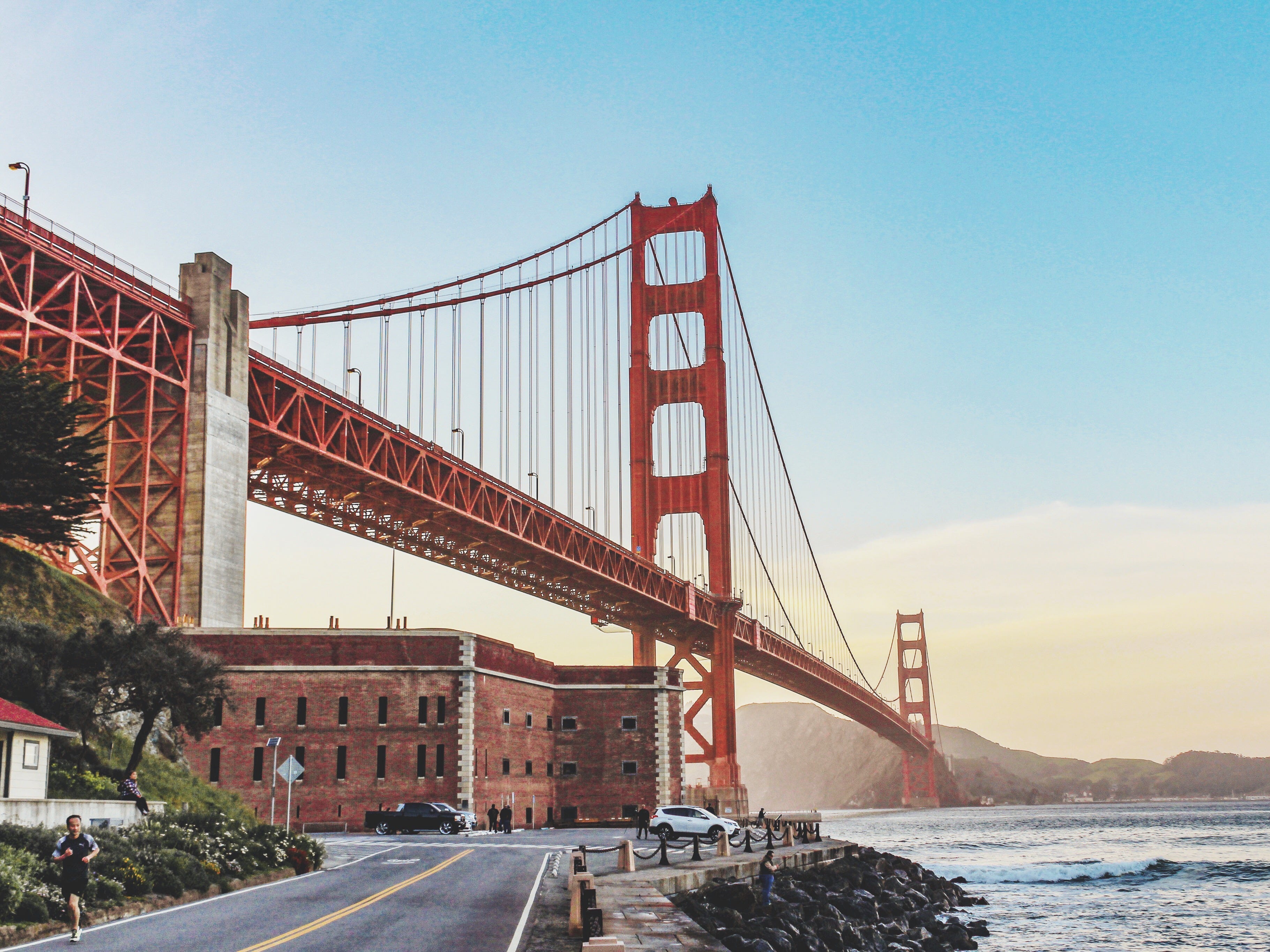 Ein flacher Blick auf die Golden Gate Bridge