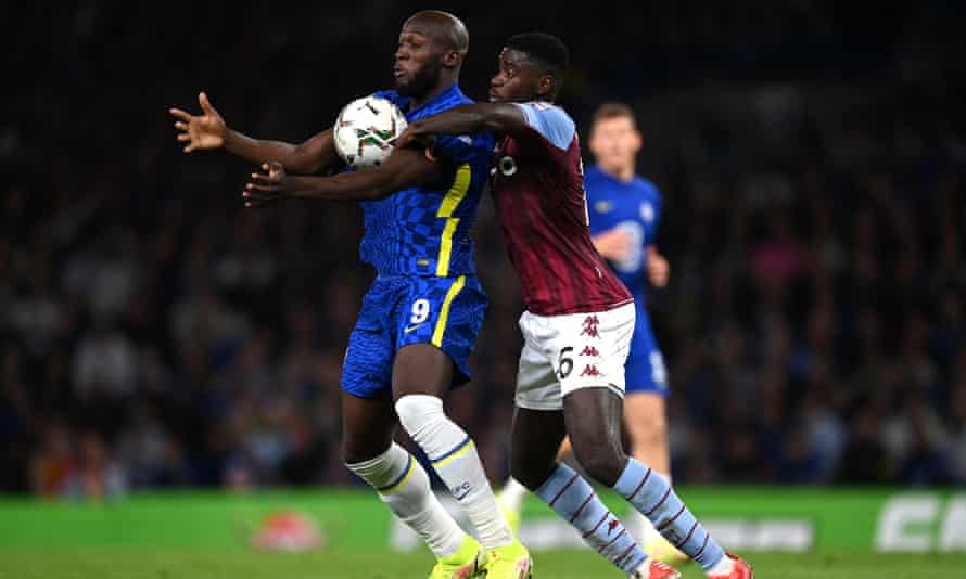 Romelu Lukaku terrorisiert im September die Verteidigung von Aston Villa.