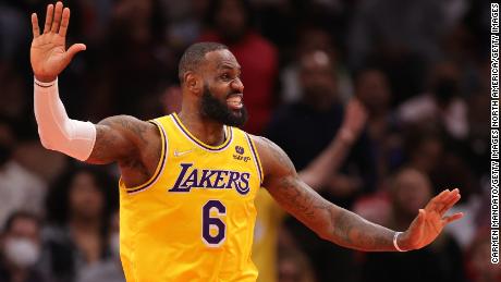 LeBron James erreicht 36.000 Karrierepunkte, als die Los Angeles Lakers die Houston Rockets besiegen
