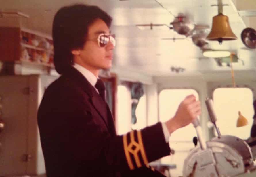 Gemma Chans Vater 1975 auf einem Schiff