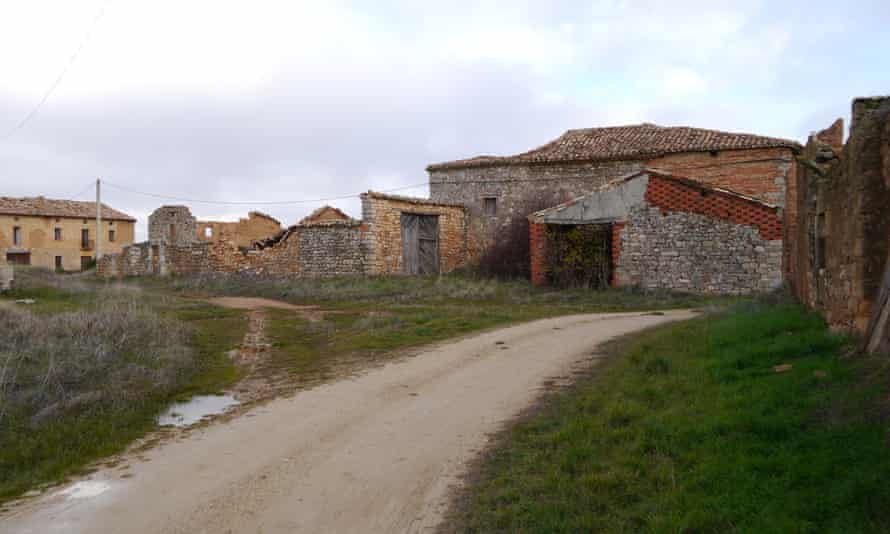 baufällige Gebäude im Dorf