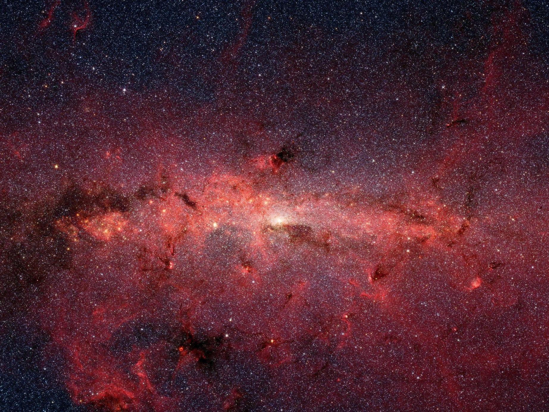 milchstraßenzentrum roter staub voller sterne