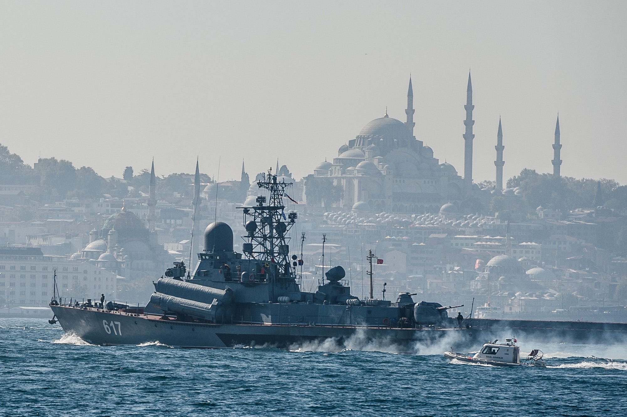 Russische Korvette Kriegsschiff Bosporus Istanbul Türkei