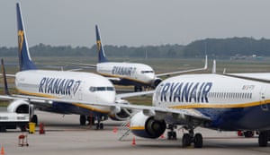 Ryanair-Flugzeuge am Flughafen Weeze nahe der deutsch-niederländischen Grenze.