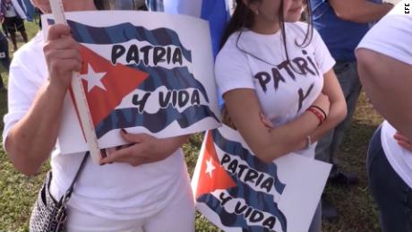 Kubanische Aktivisten werden zu Hause blockiert, während Proteste niedergeschlagen werden