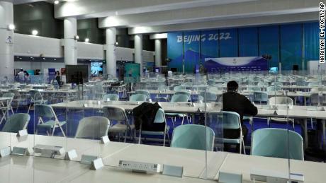 Journalisten arbeiten im Medienzentrum vor den Olympischen Winterspielen 2022 in Peking am 31. Januar.