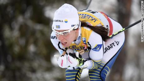 Charlotte Kalla während des 10-km-Langlauf-Klassikers der Frauen beim FIS-Weltcup Nordischer Skilauf 2018 in Ruka, Finnland. 