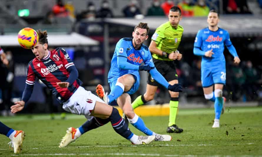 Napolis Fabián Ruiz schießt letzten Monat gegen Bologna