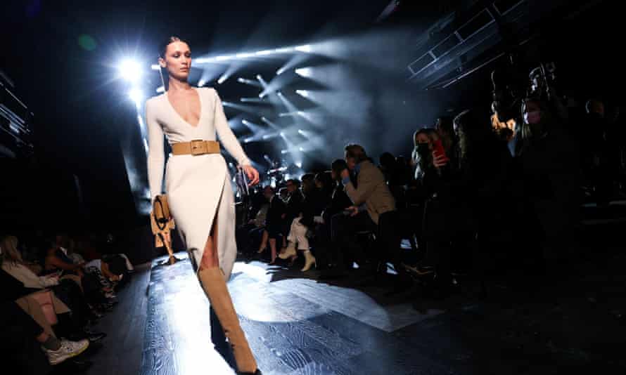 Model Bella Hadid bei der Michael Kors Show auf der New York Fashion Week.