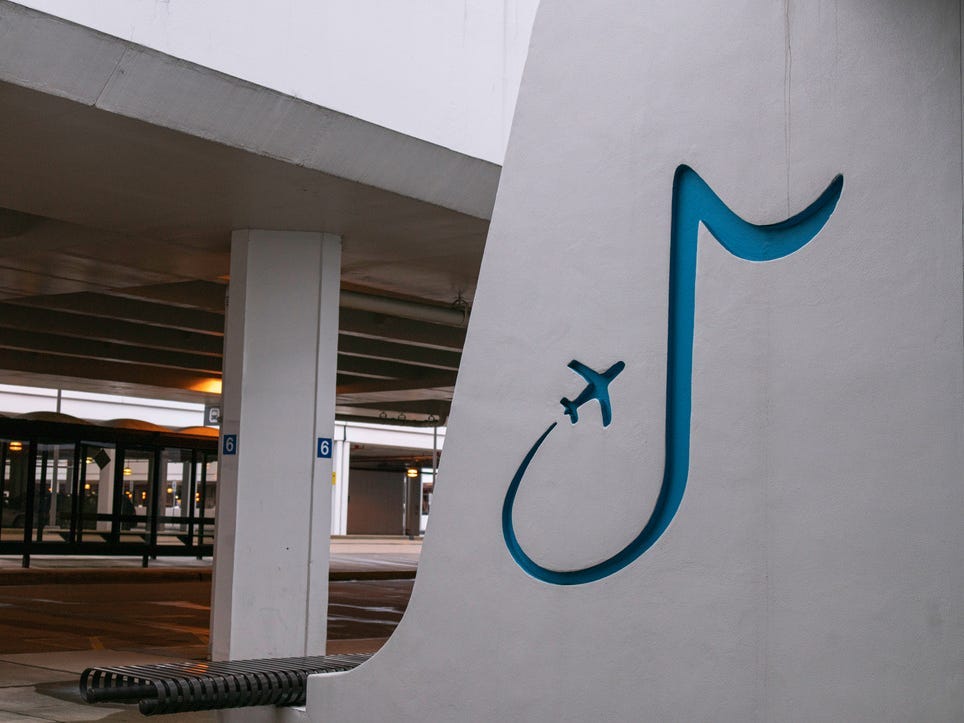 Logo des internationalen Flughafens Memphis.