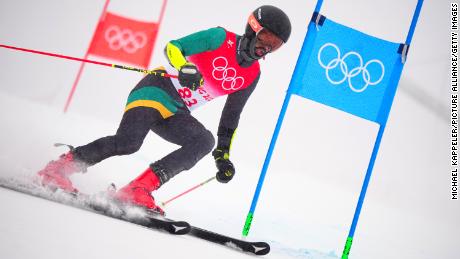 Benjamin Alexander aus Jamaika nimmt am 13. Februar bei den Olympischen Winterspielen 2022 in Peking am alpinen Skirennen der Männer teil.